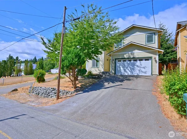 1687 Bayview Drive W, Bremerton, WA 98312