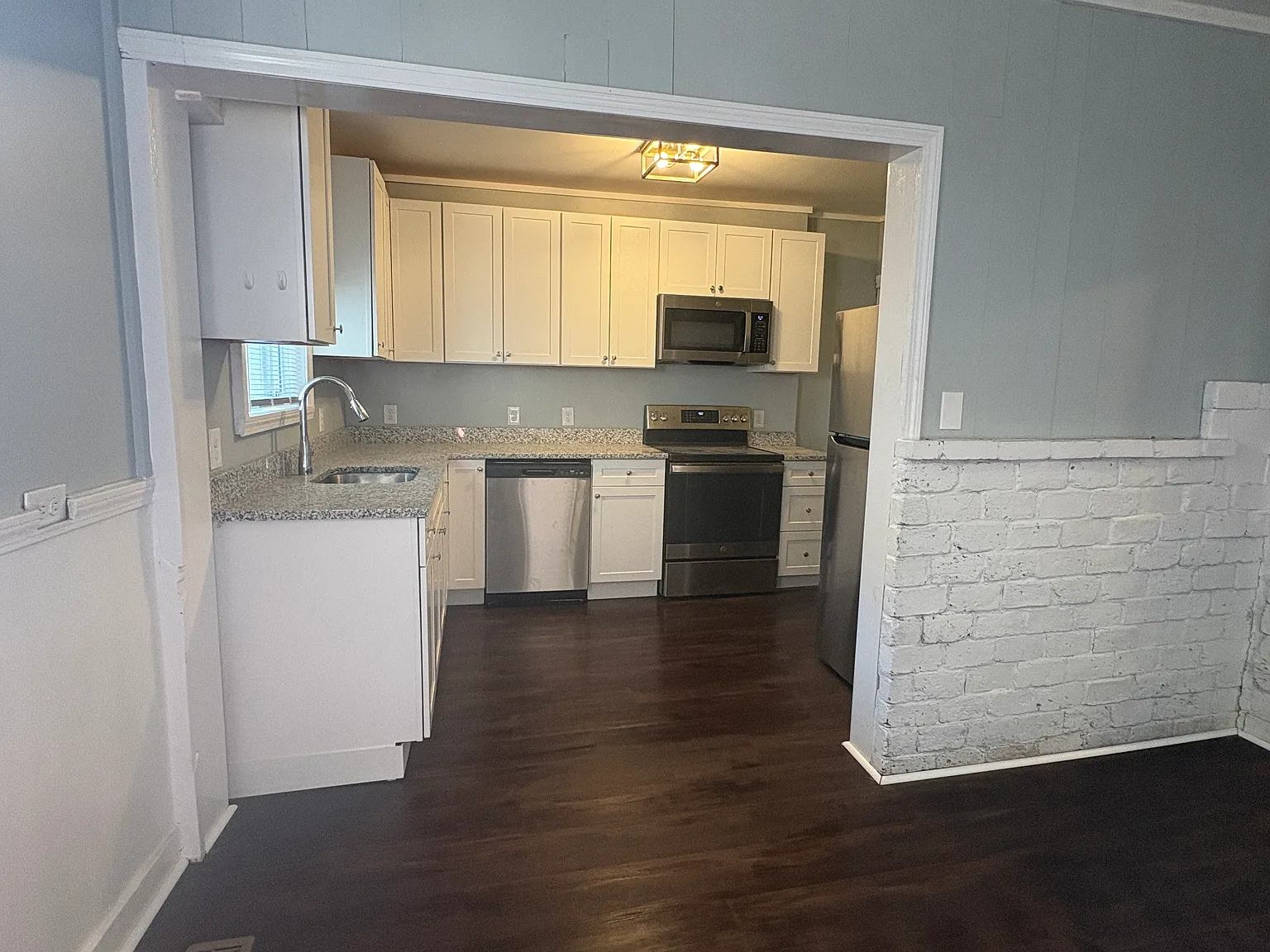 16 Fordway St — Photo 2