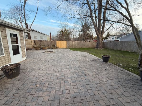53 Corey Ave