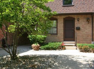 5095 Crooks Rd, Royal Oak, MI 48073