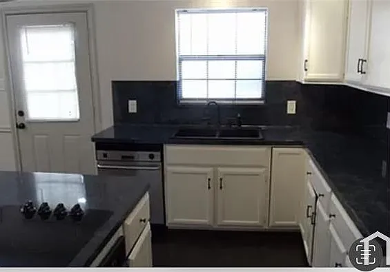 4153 Arthur Ln — Photo 9