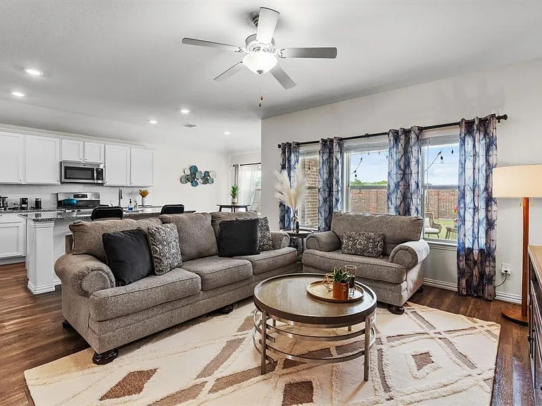 671 Farmstead Dr — Photo 23