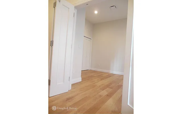 Rented by Douglas Elliman | media 24