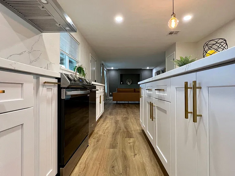 5406 S College Ave — Photo 12