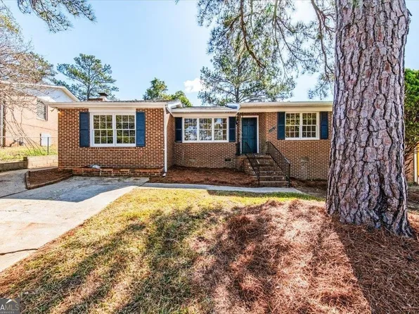 3265 Commodore Dr, Macon, GA 31211