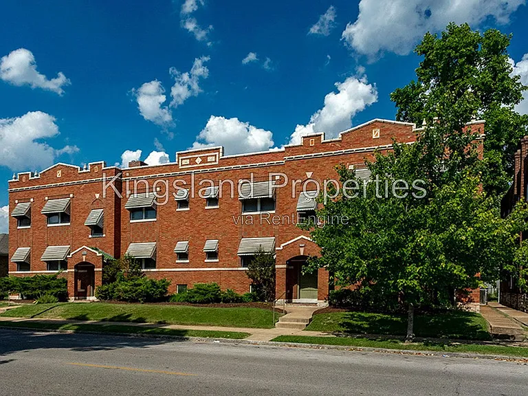 3711 Bates St #2E — Photo 10