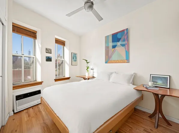 99 Bank Street image 2 of 5