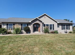 2879 Bittersweet Dr, Fort Madison, IA 52627