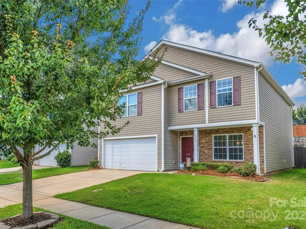 1818 Windy Willow Ln, Dallas, NC 28034