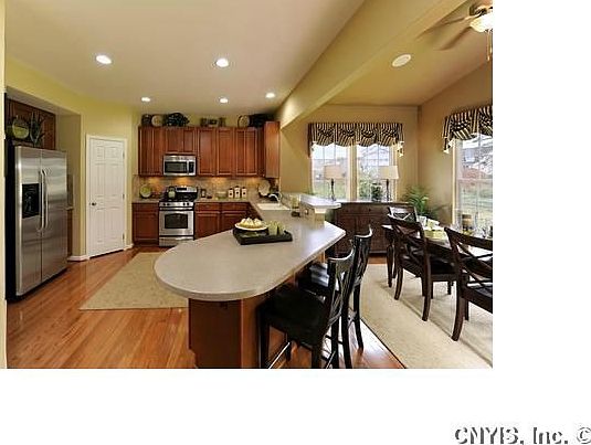 2nd image of 125 Shire Way