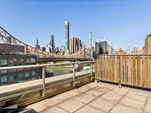 415 Main Street image 15 of 28