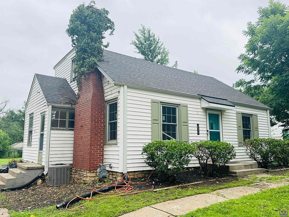 1st image of 2520 SE Michigan Ave