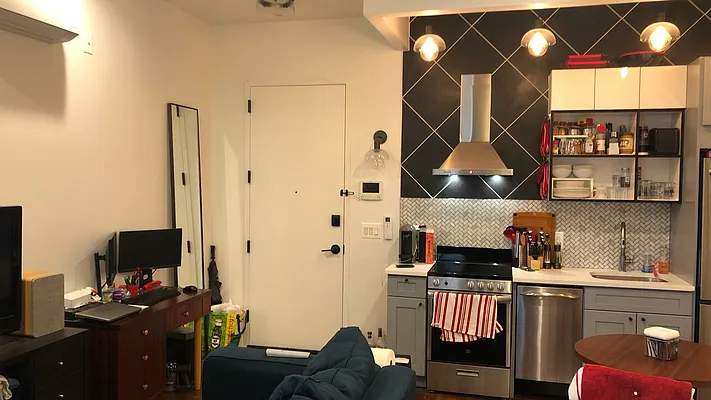 Rented by Nooklyn NYC LLC | media 48