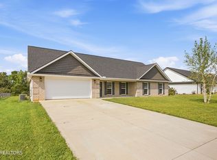 1015 Pathways Dr, Seymour, TN 37865