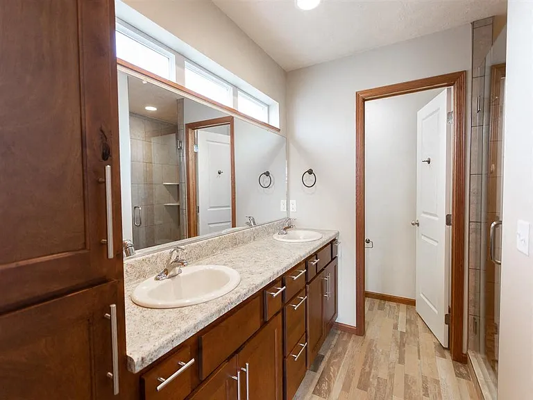 302 S Spring Pl — Photo 13