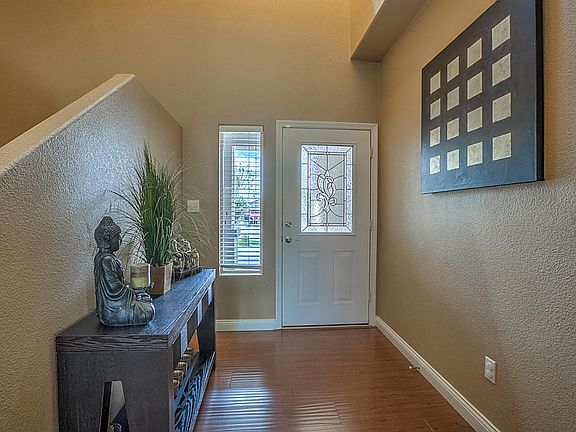 4th image of 10554 Coyote Canyon Pl NW