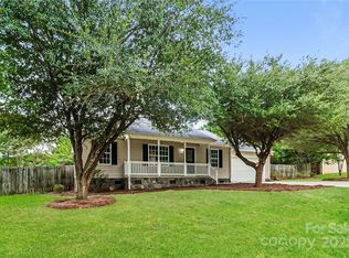 2004 Beau Dr, Stanley, NC 28164