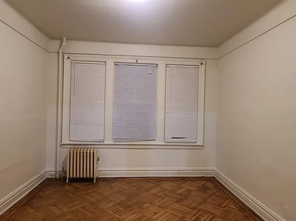 29 Roosevelt Avenue image 7 of 19