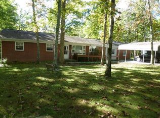 1010 Huron Dr, Crossville, TN 38572
