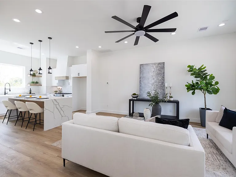 4010 Yellowstone Blvd — Photo 13