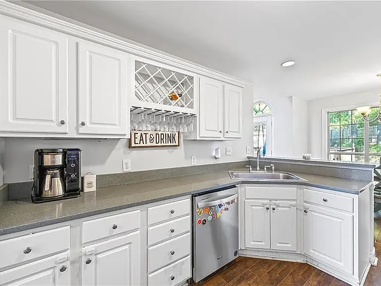 115 Stonewall Dr — Photo 21