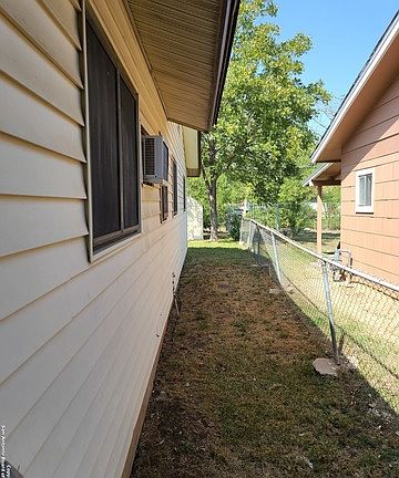 4th image of 6711 Monterey St