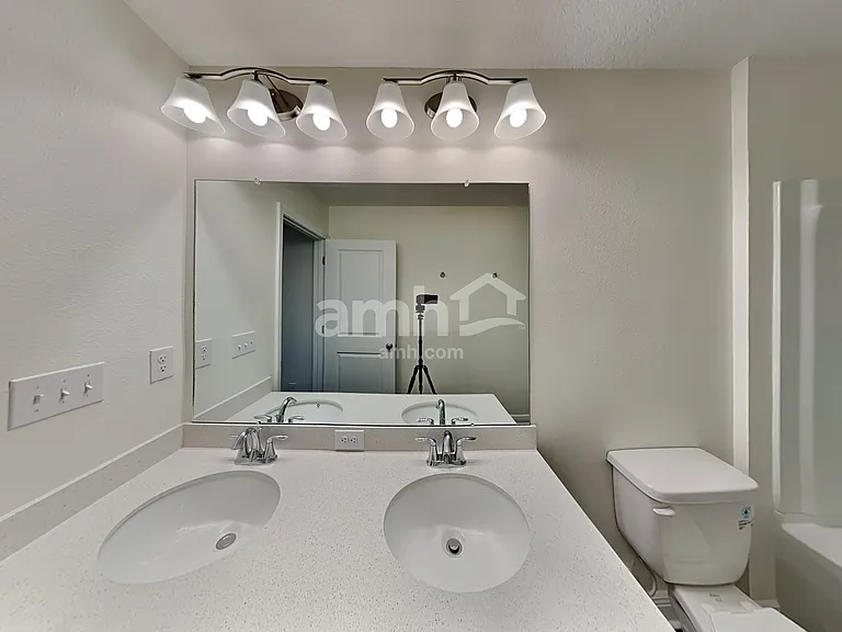 22485 Bellini Cir — Photo 21