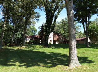 135 Booth Field Rd, Owensboro, KY 42301