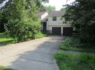5072 Commanche Trl, Stow, OH 44224