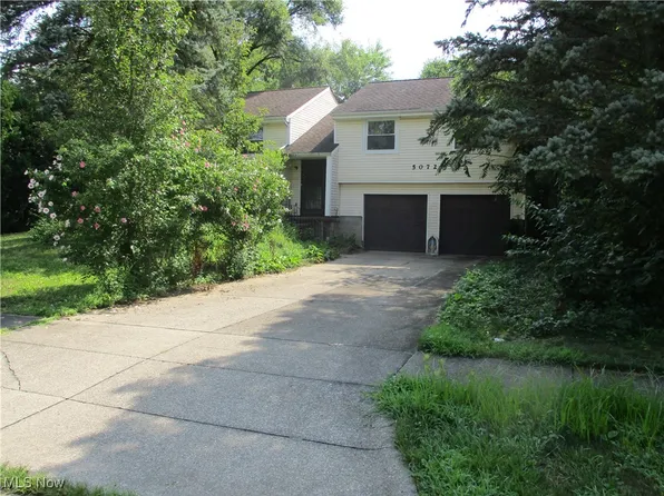 5072 Commanche Trl, Stow, OH 44224