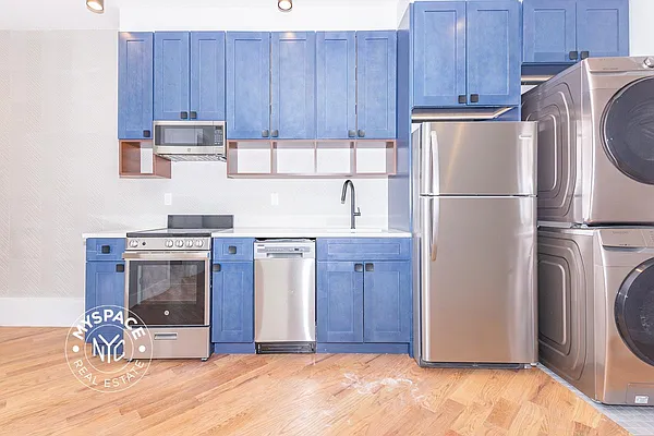 Rented by MySpaceNYC | media 13