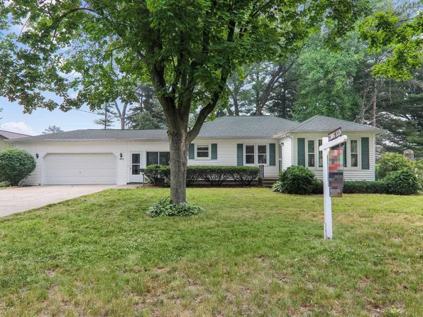 4908 McKenna Rd, Monona, WI 53716