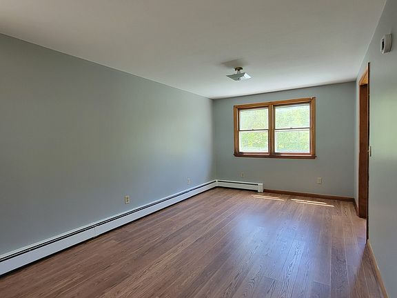 3rd image of 18 Parsonage Rd Floor 1