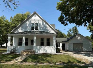 1015 2nd St, Henry, IL 61537