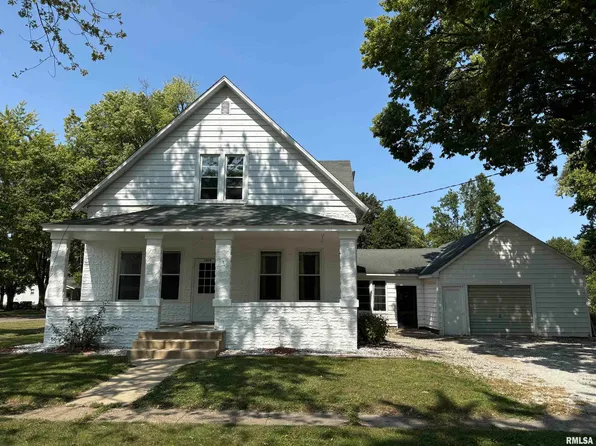 1015 2nd St, Henry, IL 61537