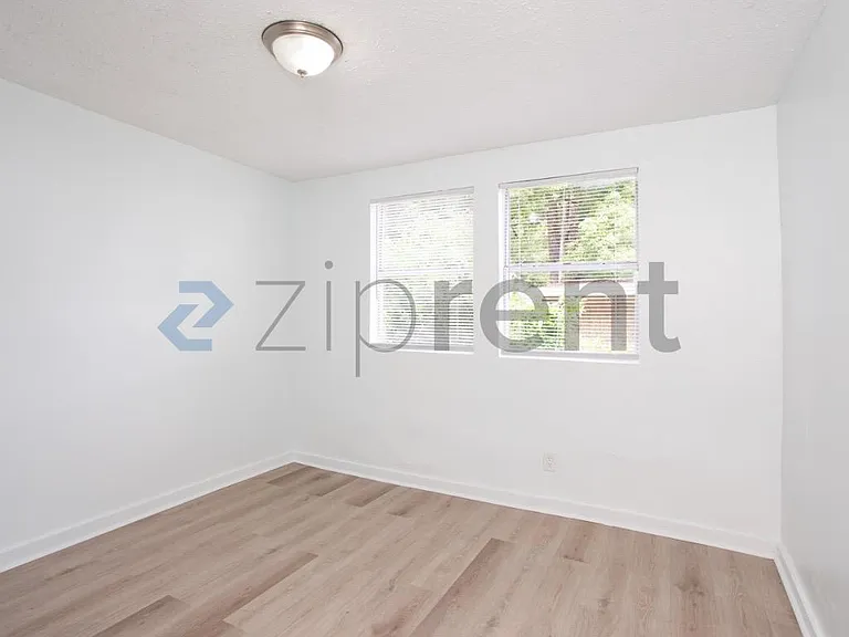 2184 W 45th St — Photo 23