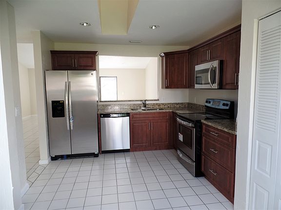 3rd image of 5848 Strawberry Lakes Cir
