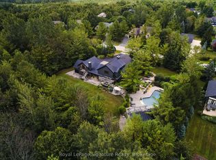 21 Trails End, Collingwood, ON L9Y 5B1