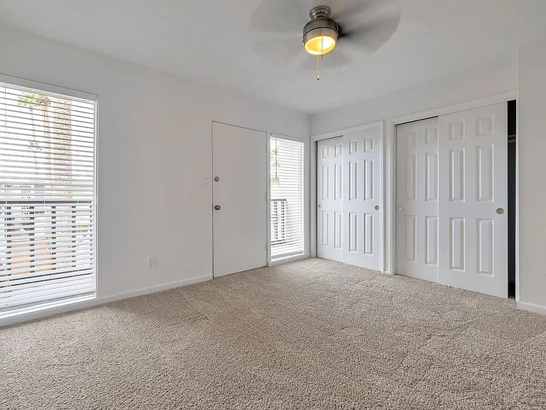 1815 W Tuckey Ln — Photo 19