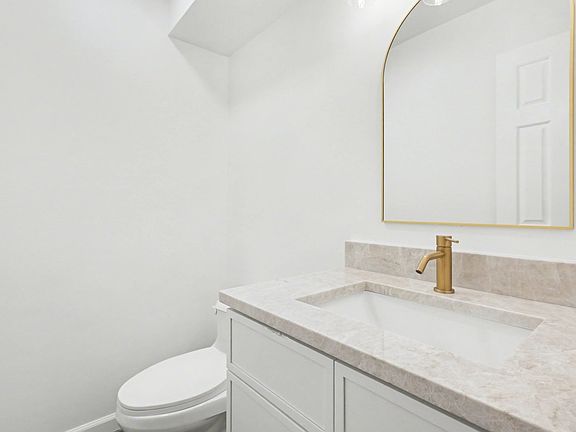 4th image of 3002 N Maple Tree Ln