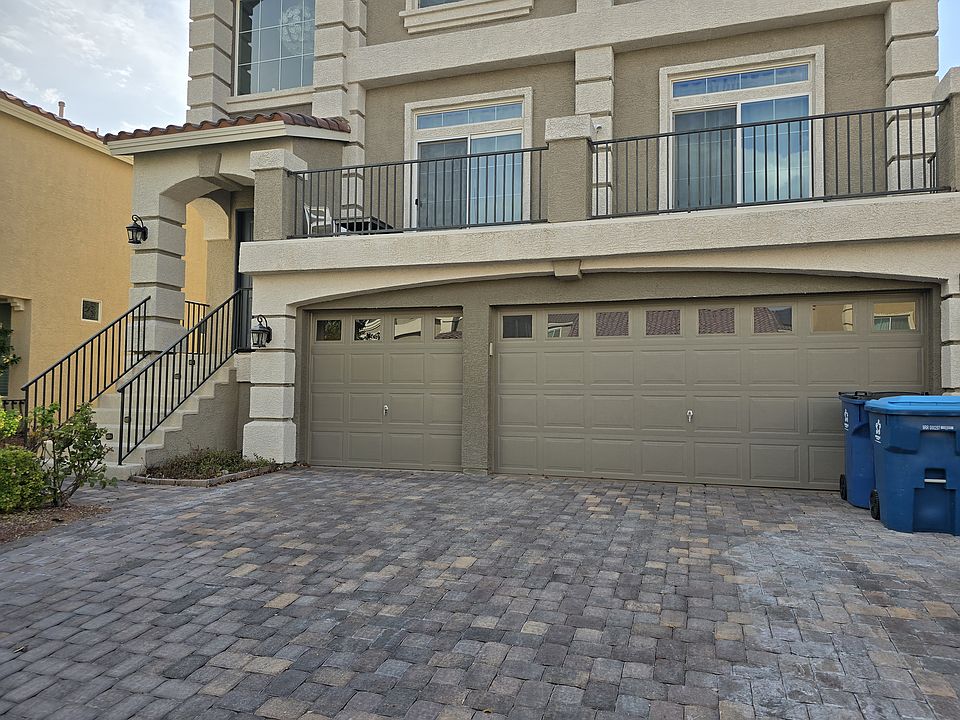 1st image of 9857 Glenwood Oaks Ct