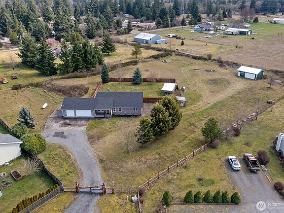 2nd image of 16911 Flume Road SE