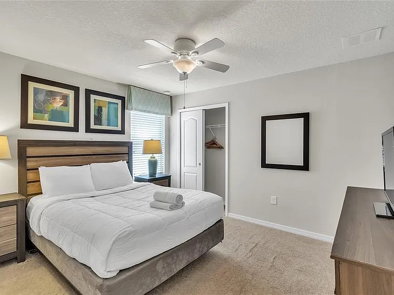 8916 Rhodes St — Photo 14
