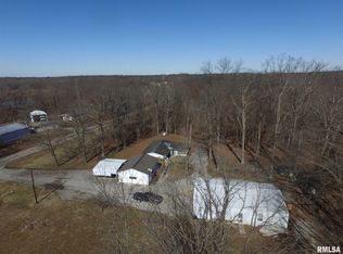 13194 N Stanford Ln, Opdyke, IL 62872