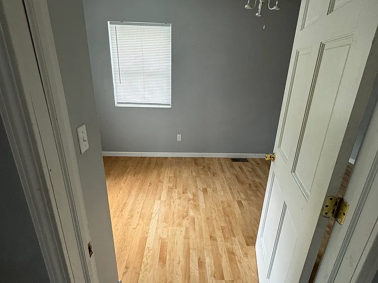 5634 Corby St #3 — Photo 10