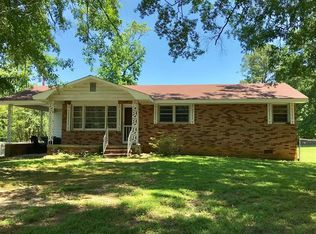 126 Lawton St, Greenwood, SC 29649