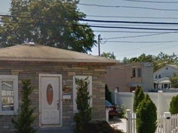 1315 L Street, Elmont, NY 11003