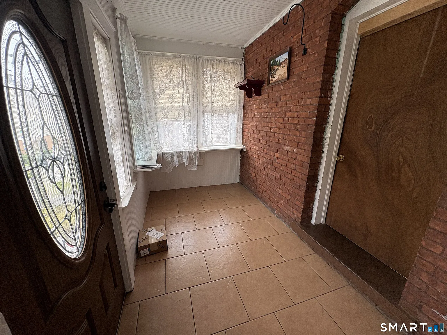 3 bed, 1.0 bath, 1232 sqft, $2,000 — Photo 3