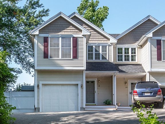 3rd image of 18 Farrwood Pl