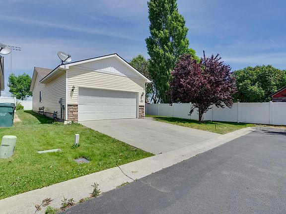 3rd image of 3671 E Kaufman Ln